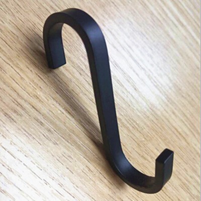 China wholesale metal s shaped hanging hooks, black metal snap hooks, s hooks hangers